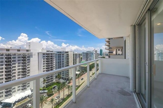 Photo - 5701 Collins Ave cu-1611 Apartment