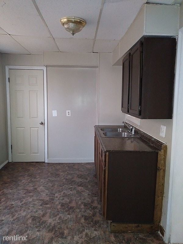 Building Photo - 2 br, 1 bath House - 95 Lewis Street
