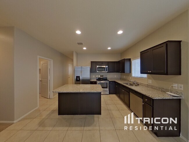 Foto del edificio - 17030 N Rosemont St