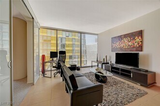 Building Photo - 3722 S Las Vegas Blvd