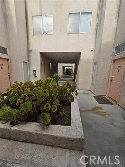 Foto del edificio - 7900 Woodman Ave