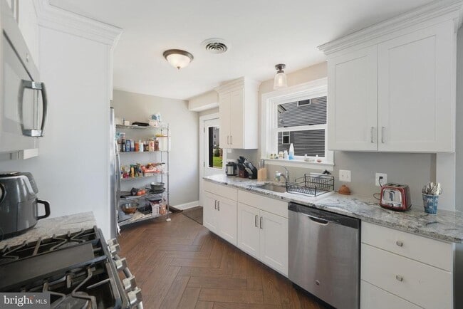 Building Photo - 1701 Butler Pike