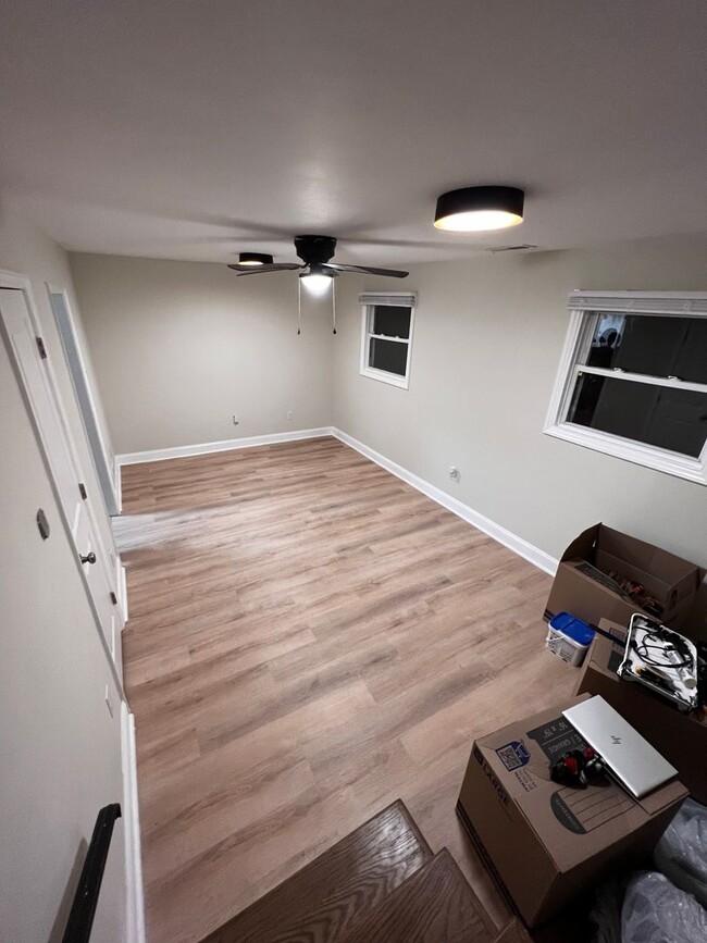 Building Photo - 3520 Sargeant Dr