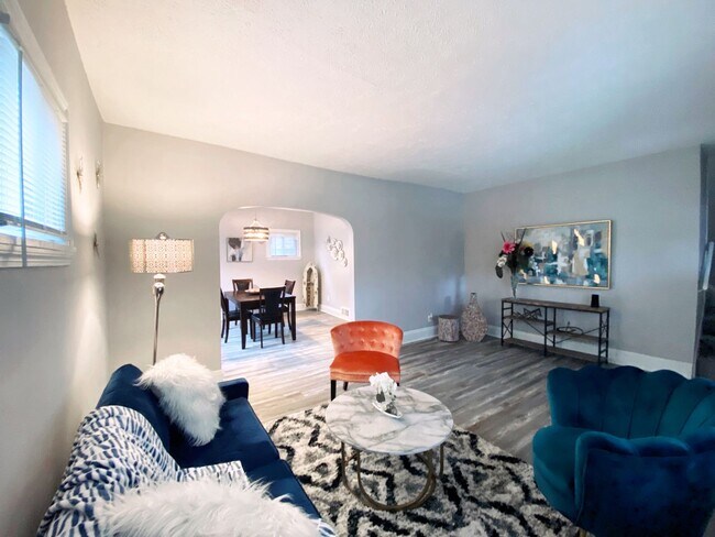 Building Photo - 3 Bed - 1 Bath Colonial available for Rent in Garfield Hts!