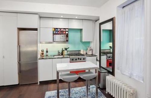 Foto del edificio - 224 W 10th St