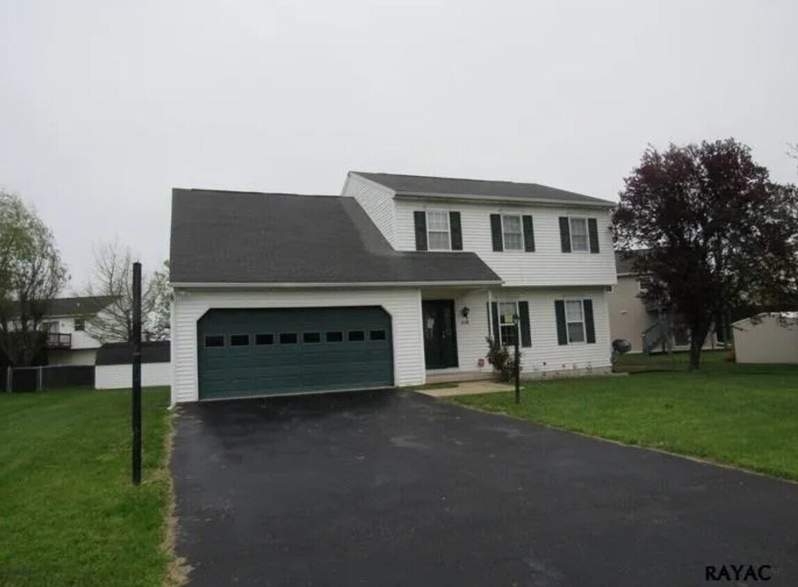 Primary Photo - 3230 Grey Fox Cir