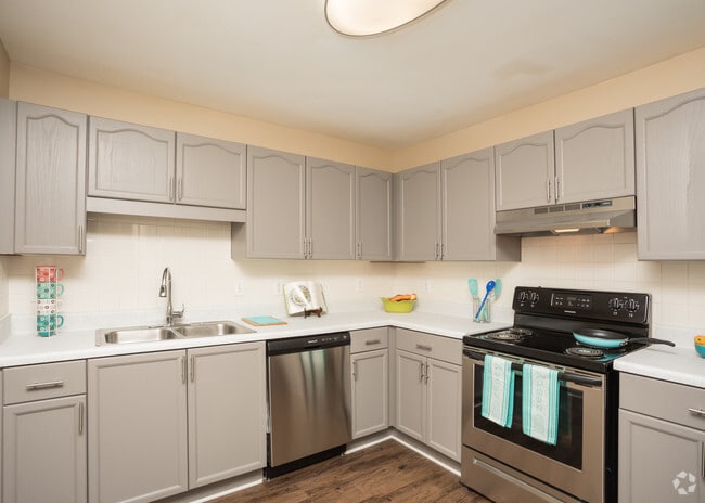 Interior Photo - Wynthrope Forest
