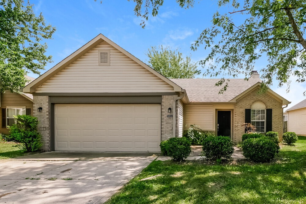 Primary Photo - 5901 Blackley Ln