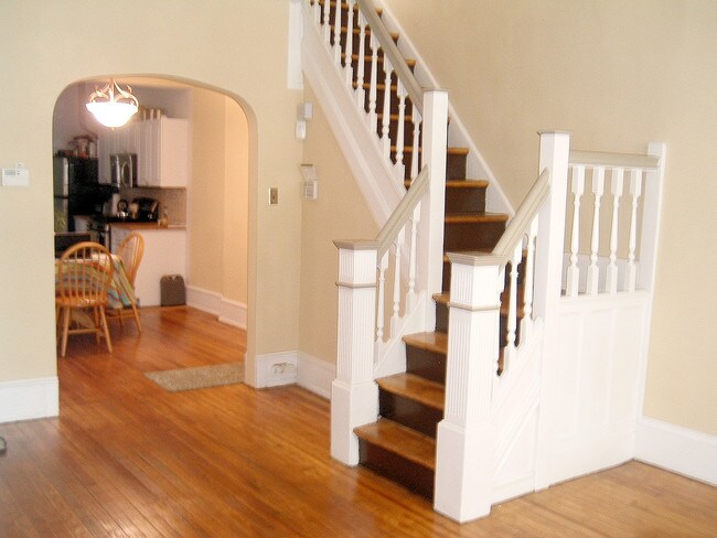 Building Photo - 4831 Ridge Ave