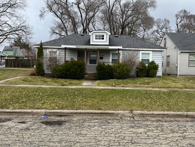 Foto del edificio - 2066 Sinclair Ave NE