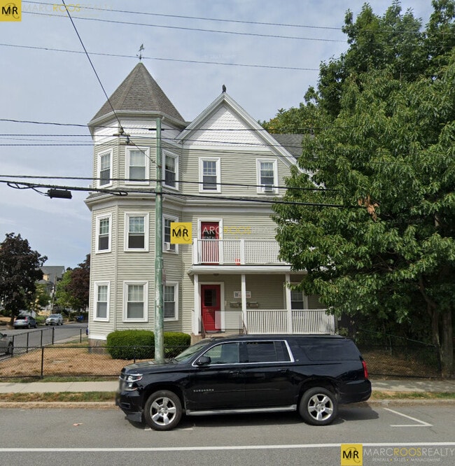 Building Photo - 215 Belmont St