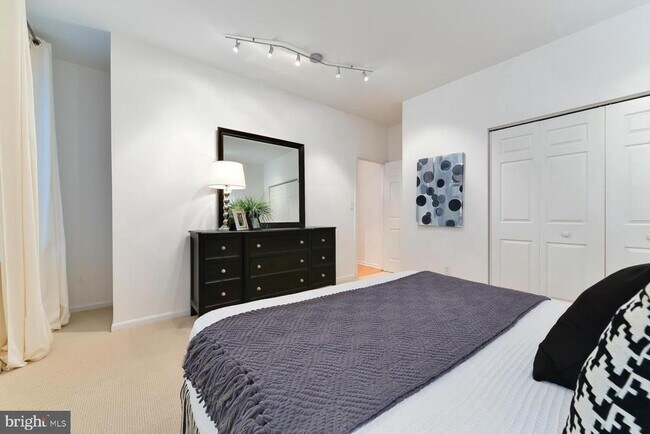 Foto del edificio - 1843 Mintwood Pl NW