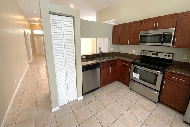 Foto del edificio - 15341 SW 51st Mnr