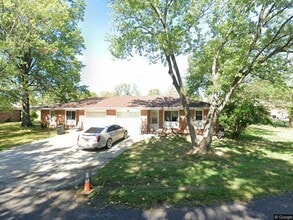 Building Photo - 2525-2527-2527 E Heying Dr