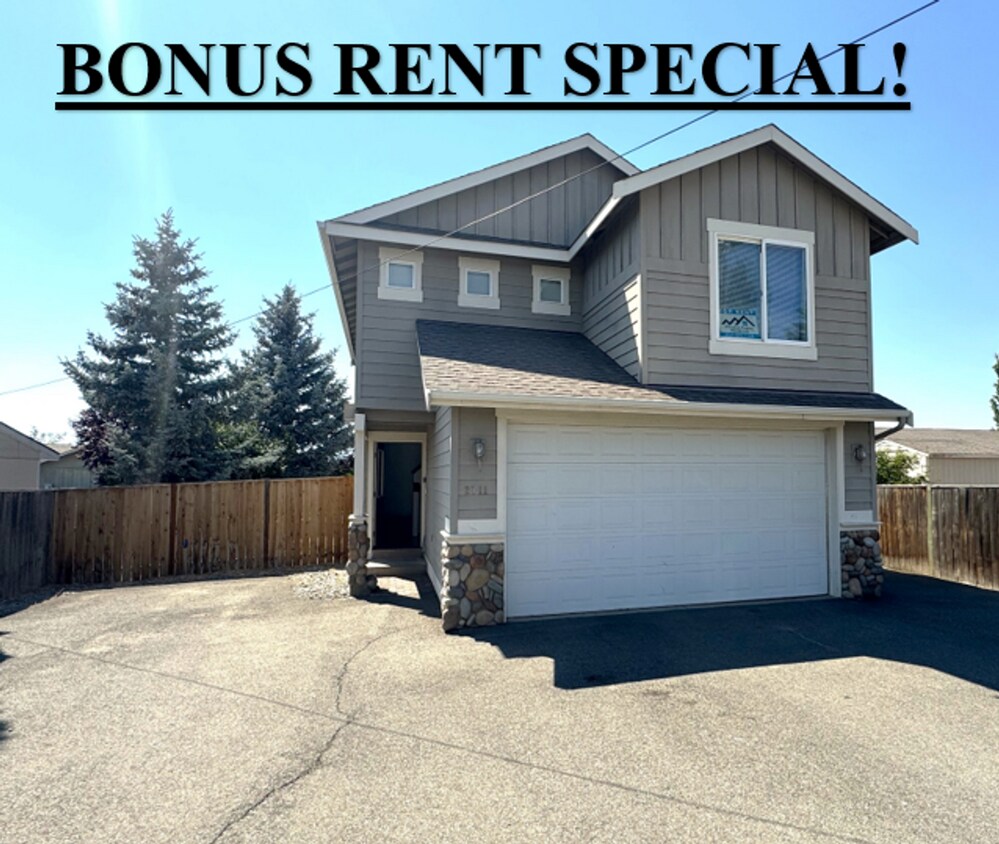 Foto principal - BONUS RENT SPECIAL! Spacious 4 Bed, 2.5 Bath Home!