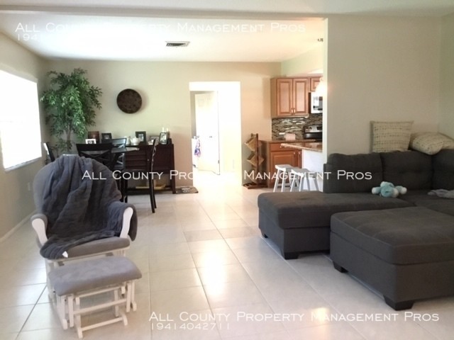 Building Photo - No HOA/Yard/Pet Friendly/MANY Updates