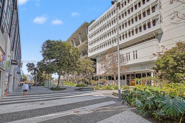 Foto del edificio - 1685 Jefferson Ave