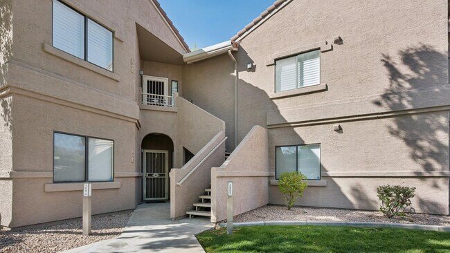 Foto del edificio - 15050 N Thompson Peak Pkwy