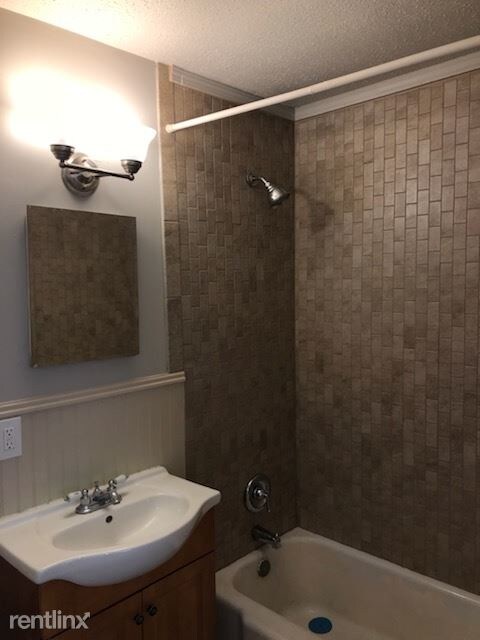 Building Photo - 1 br, 1 bath Apartment - 518 Baker Street 6
