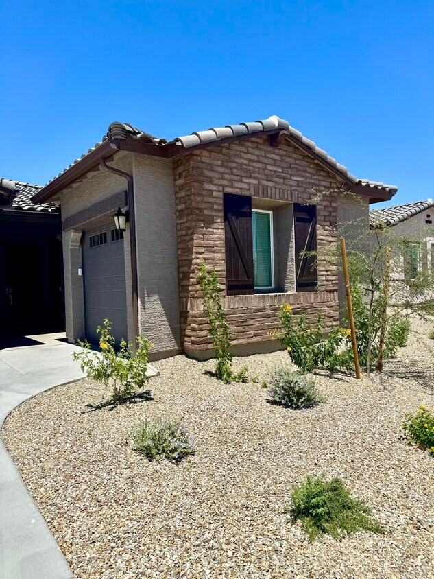 Foto principal - 25356 N 150th Ln
