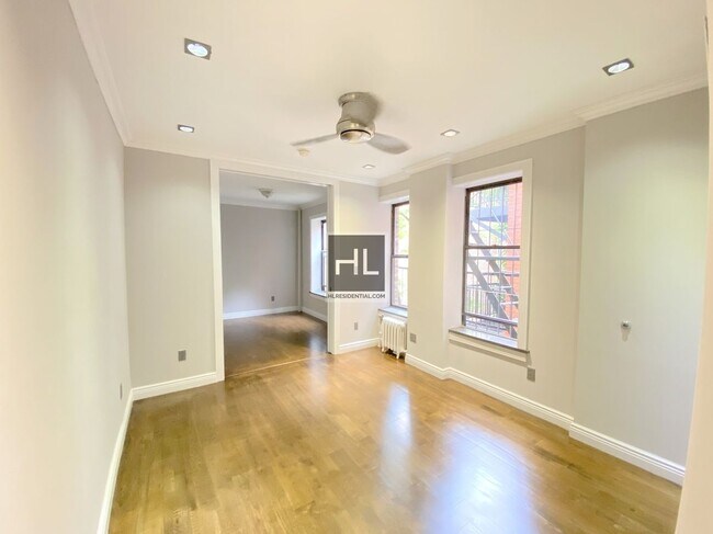 Foto del edificio - BEAUTIFUL 1 BED WITH WASHER/DRYER IN PRIME...