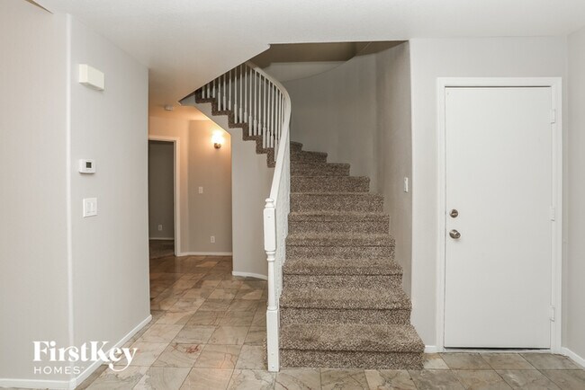 Foto del edificio - 3449 Silver Bridle Pl