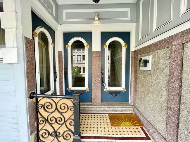 Photo - HUGE Top Floor Edwardian 4BR/1.5BA  Flat w... Apartment