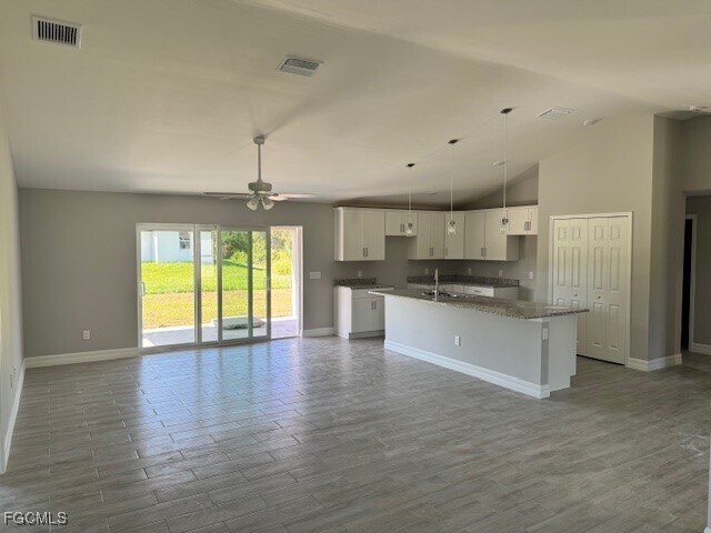 Foto del edificio - 3223 57th St W