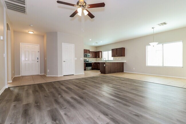 Building Photo - 25826 W Pleasant Ln