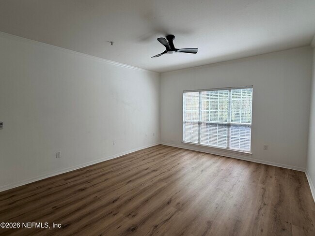 Foto del edificio - 7800 Point Meadows Dr