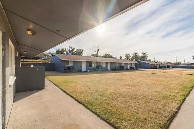 Foto del edificio - 2 Bed at 19th Ave and Indian School