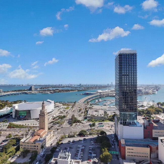 Foto del edificio - 115 NE 5th St