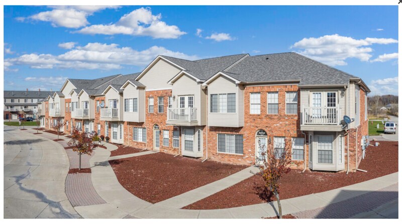 Foto principal - 45570 Evansway Dr