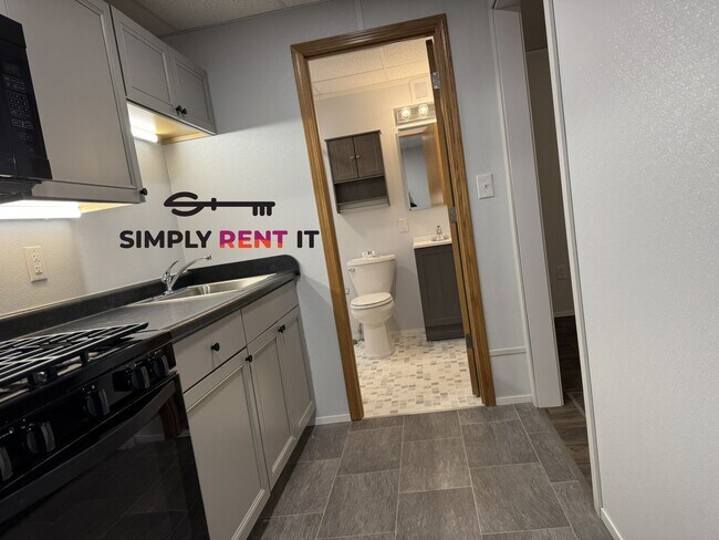 Foto del edificio - Renovated 1 Bedroom, 1 Bathroom Main Floor, Roland, IA