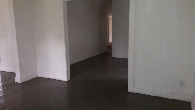 Foto del edificio - 1407 N Kealing Ave