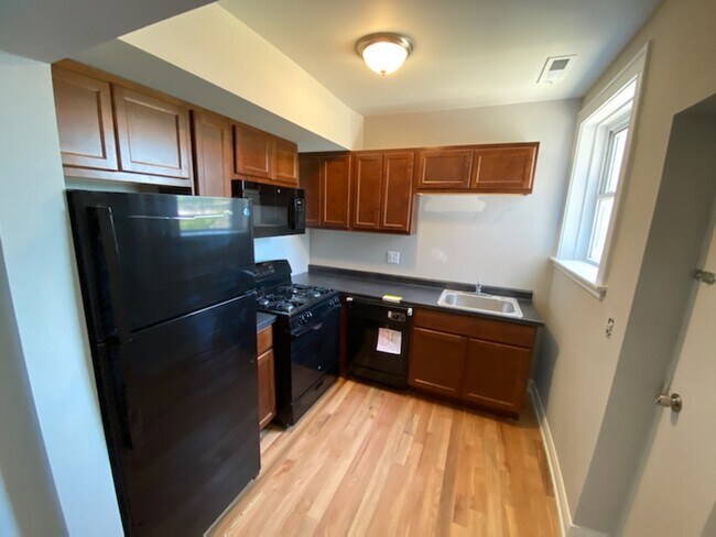 Foto del edificio - 1155 E 72nd St