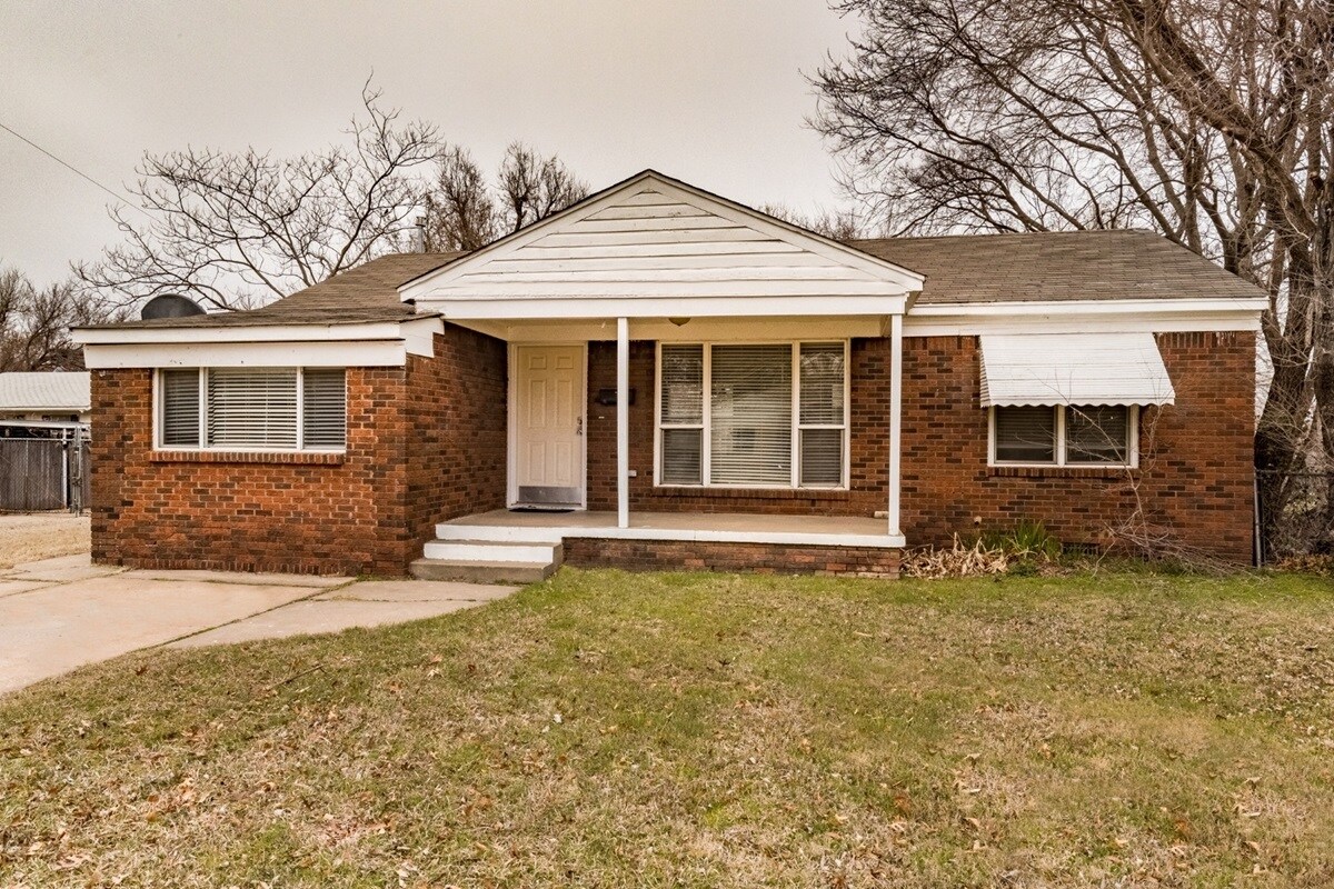 Primary Photo - 3745 NW 33rd St