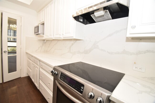 Foto del edificio - 5110 San Felipe St