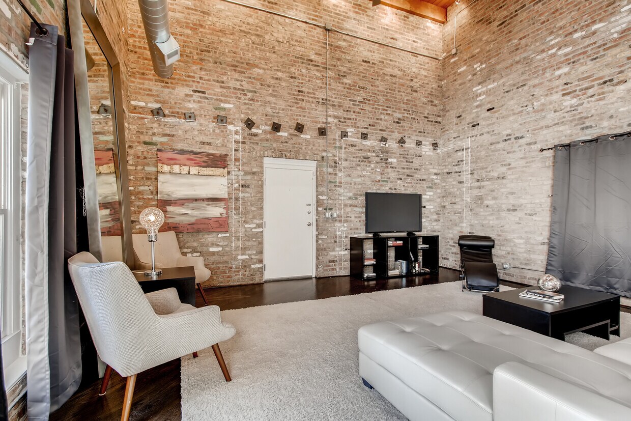 Foto principal - 1421 S Wabash Ave