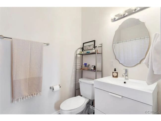 Building Photo - 3 Bed 2 Bathroom for Rent