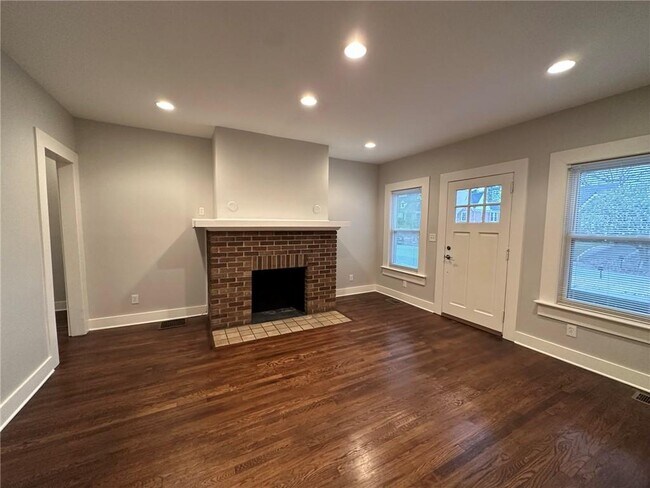 Foto del edificio - 496 Mellview Ave SW