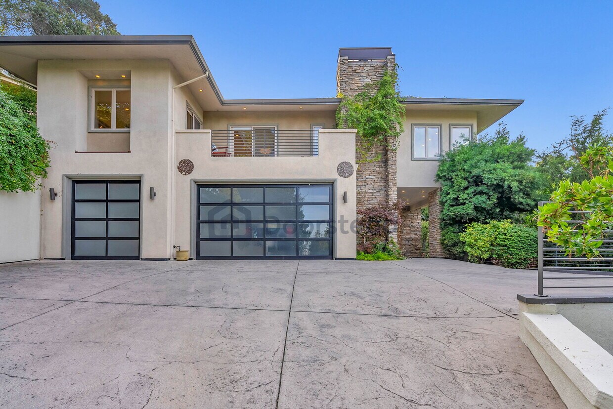 Primary Photo - 700 Glenloch Way