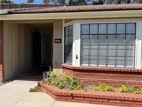 Building Photo - 2131 Seaview Dr