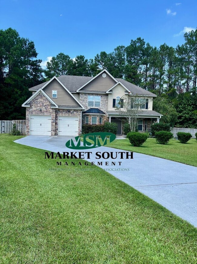 Building Photo - 5 Bedroom Beauty in Morgan Pines