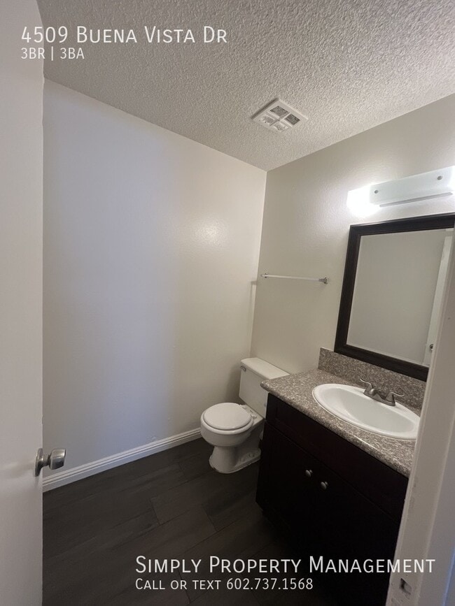 Building Photo - 4509 Buena Vista Dr
