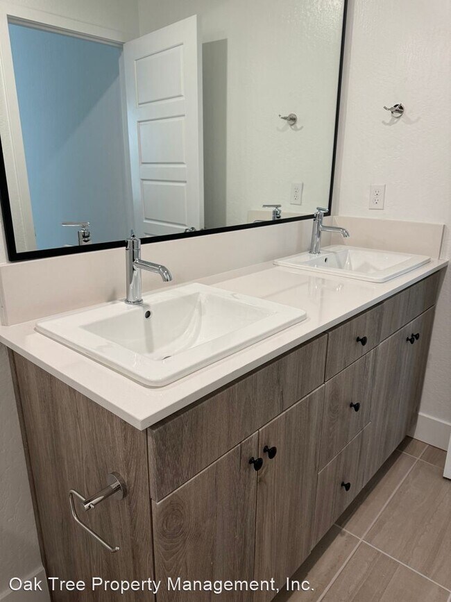 Foto del edificio - 3 br, 2 bath House - 558 W. Mahogany Lane