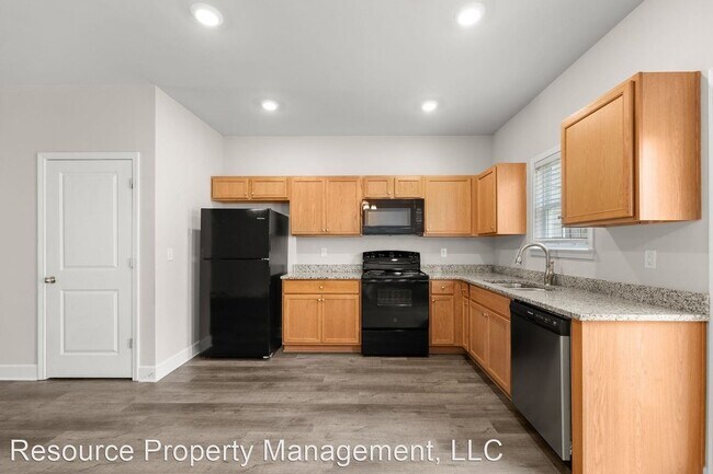 Foto del edificio - McClure Springs Townhomes