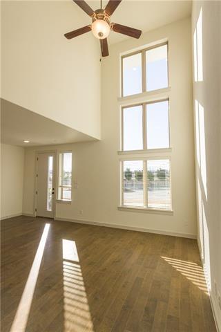 Building Photo - 520 Texas Dr