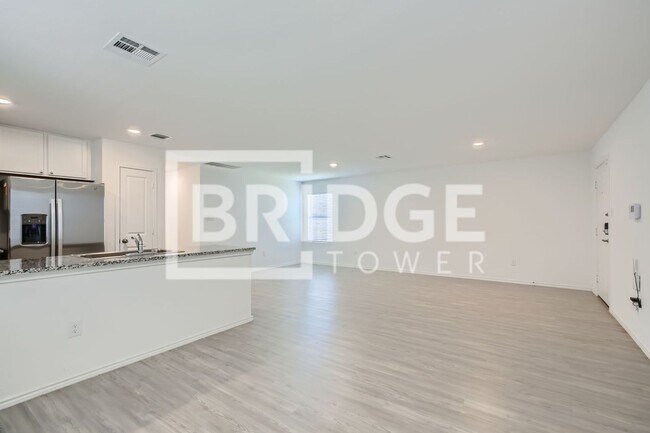 Building Photo - 13835 Llama Pl