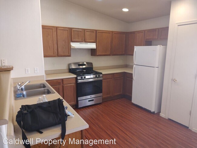 Building Photo - 4 br, 2 bath House - 5241 S. Via Noche Buena